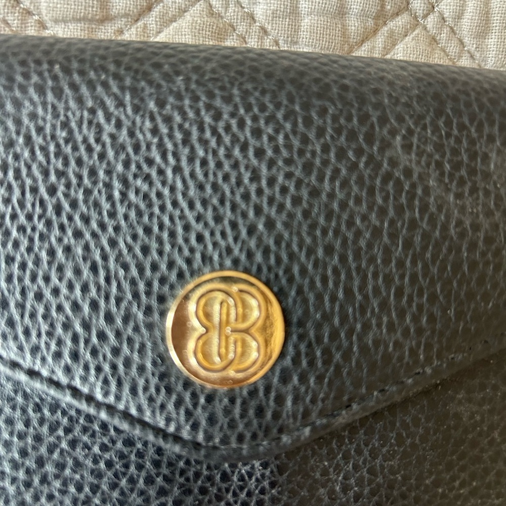 Bandolino Black Wallet with Gold Button - Picture 2 of 13